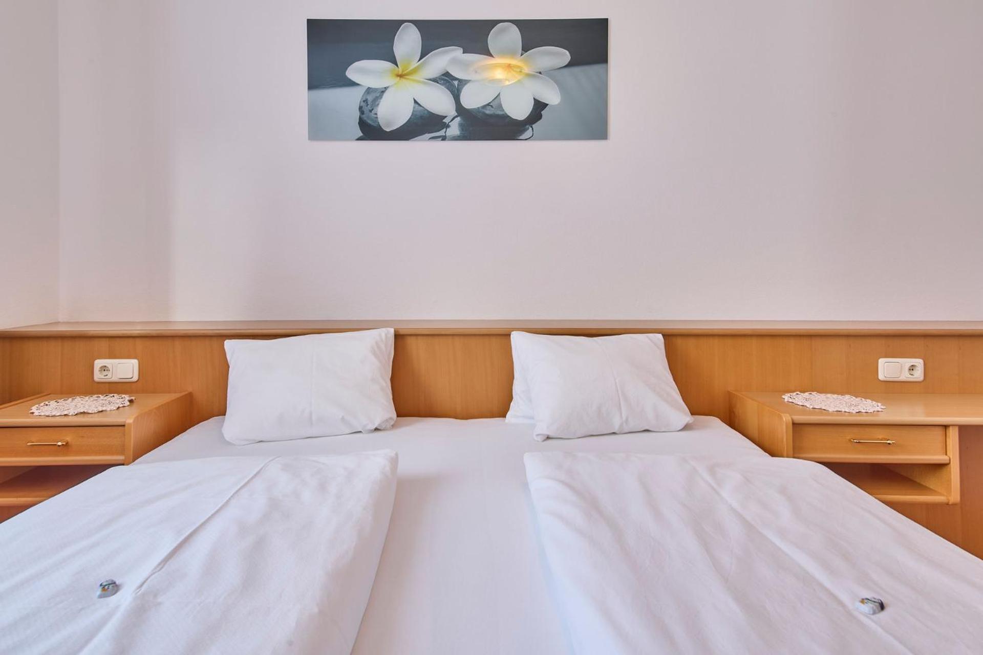 Garni Tirol 3*